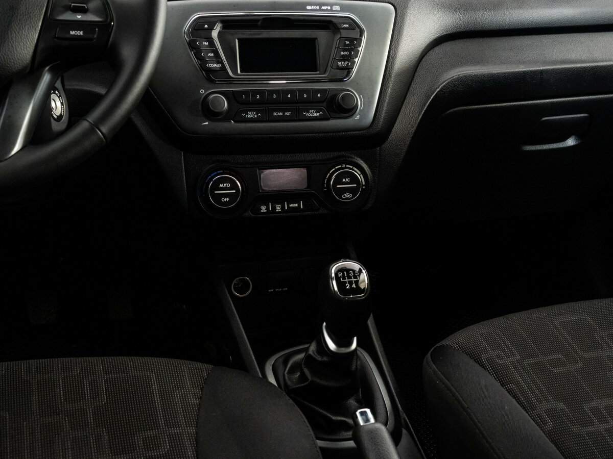 Купить Kia Rio, 2012, 237 968 км.. Фото: #10