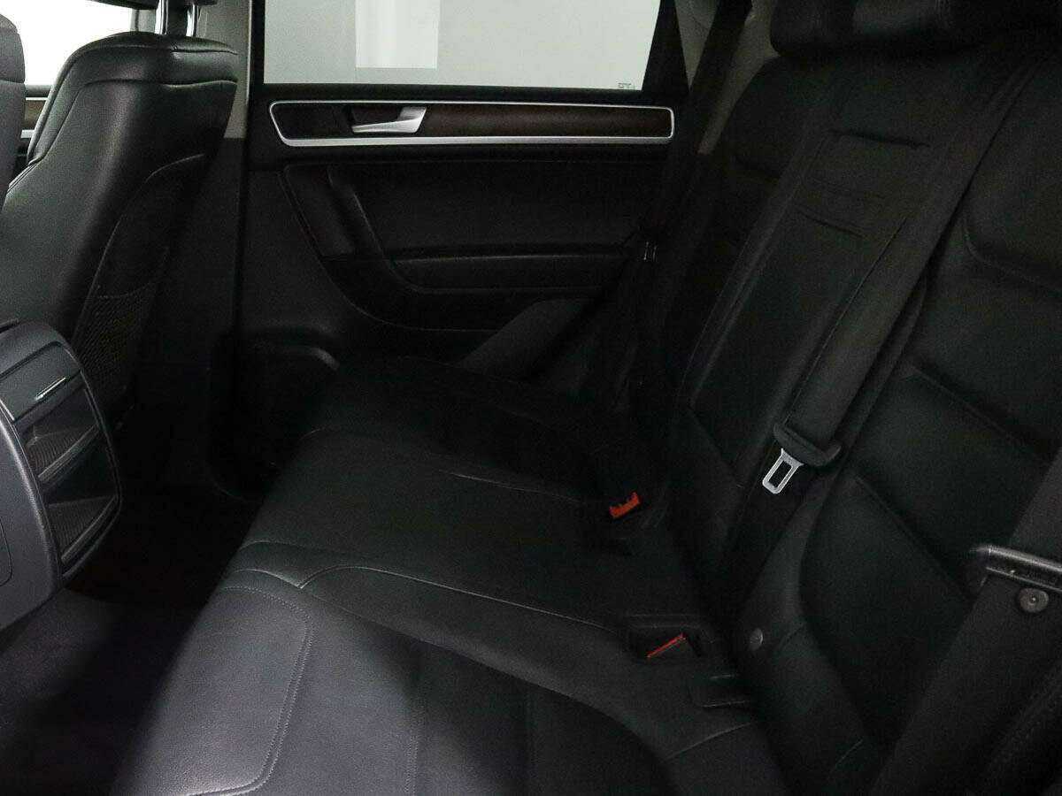 Купить Volkswagen Touareg, 2012, 370 732 км.. Фото: #7