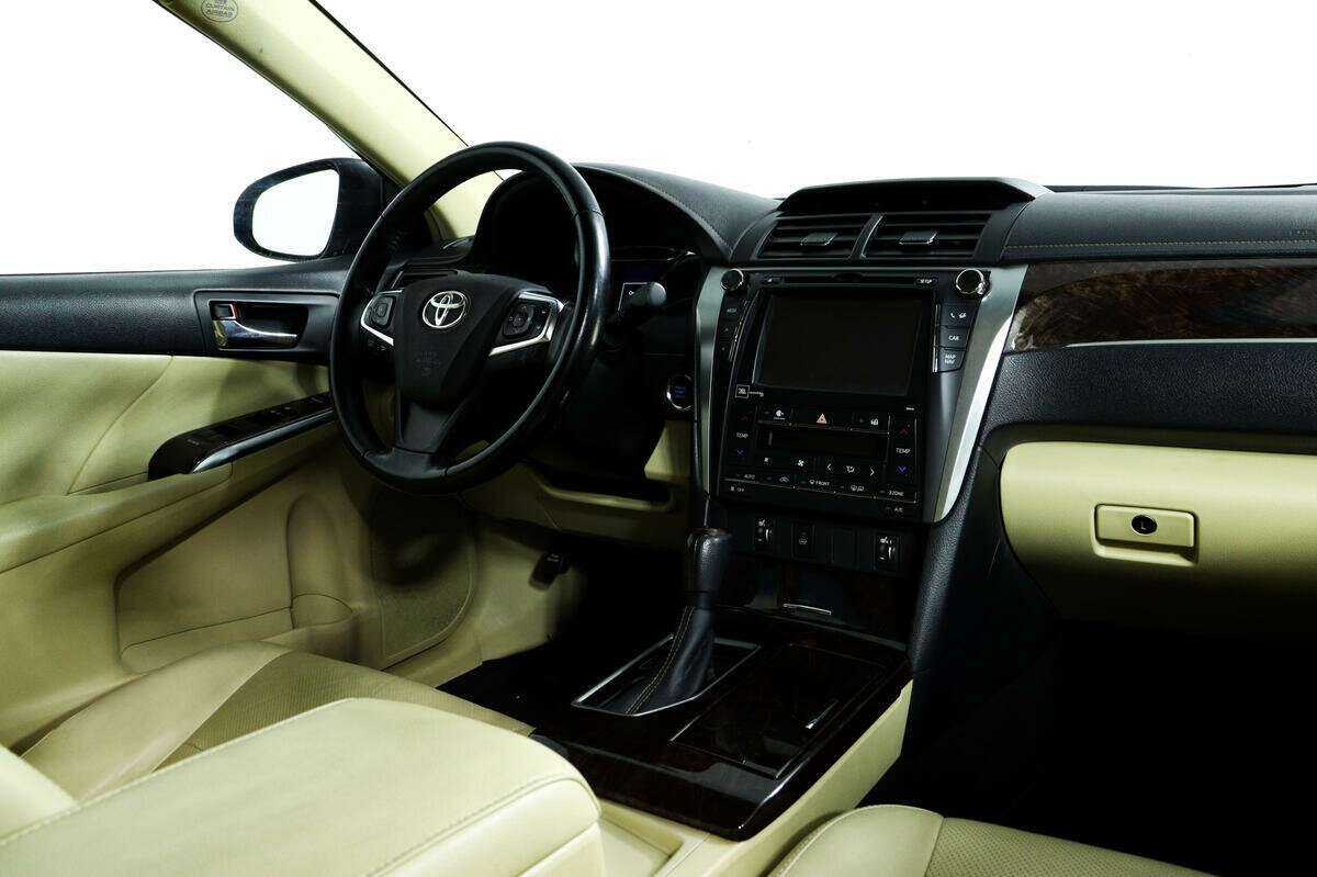 Купить Toyota Camry, 2017, 129 383 км.. Фото: #8