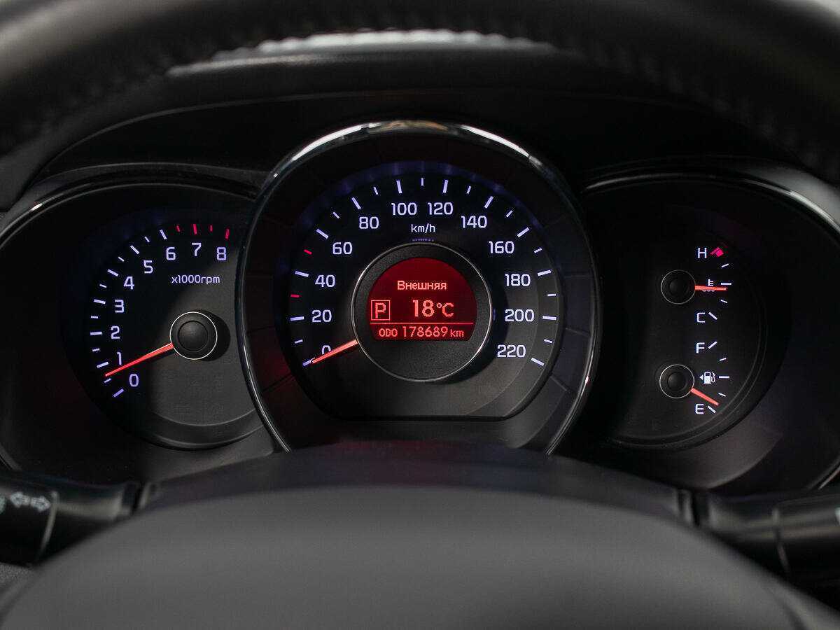 Купить Kia Rio, 2012, 178 689 км.. Фото: #11