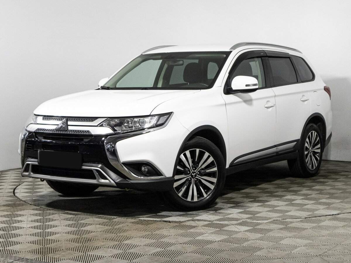Купить Mitsubishi Outlander, 2018, 70 460 км.. Посмотреть фото