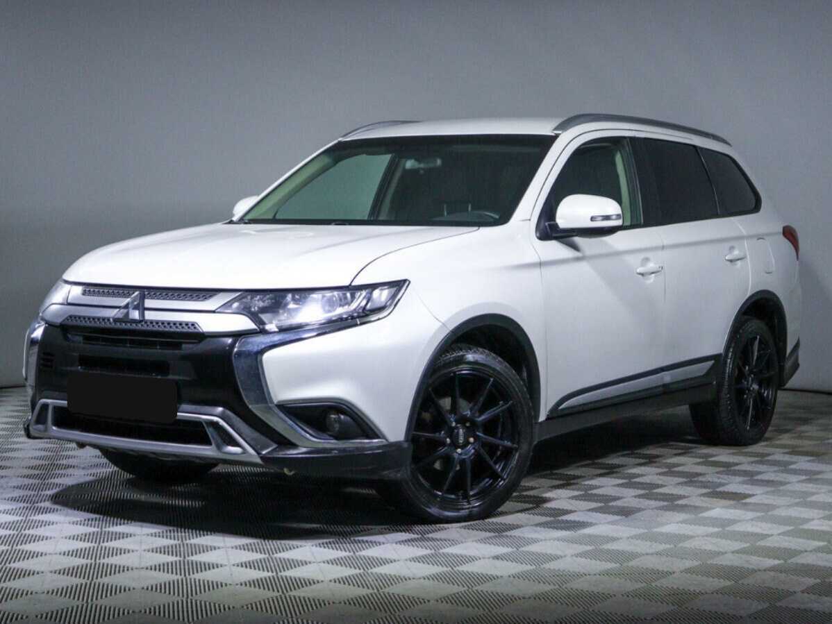 Купить Mitsubishi Outlander, 2019, 49 800 км.. Посмотреть фото