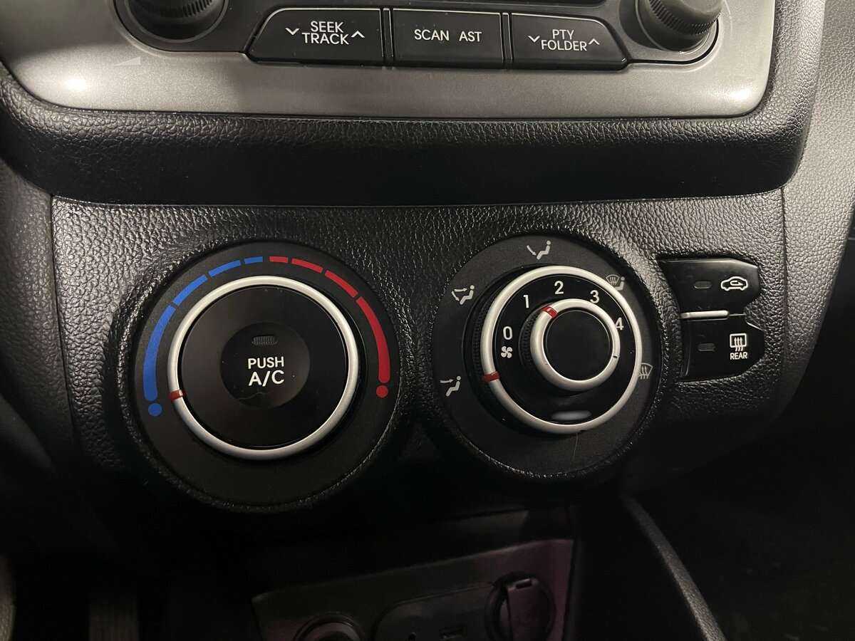 Купить Kia Rio, 2013, 204 913 км.. Фото: #12