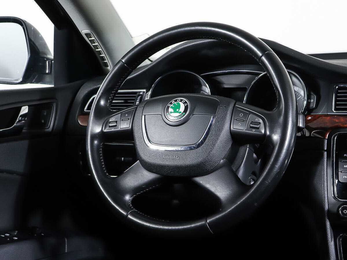 Купить Skoda Superb, 2012, 245 296 км.. Фото: #17
