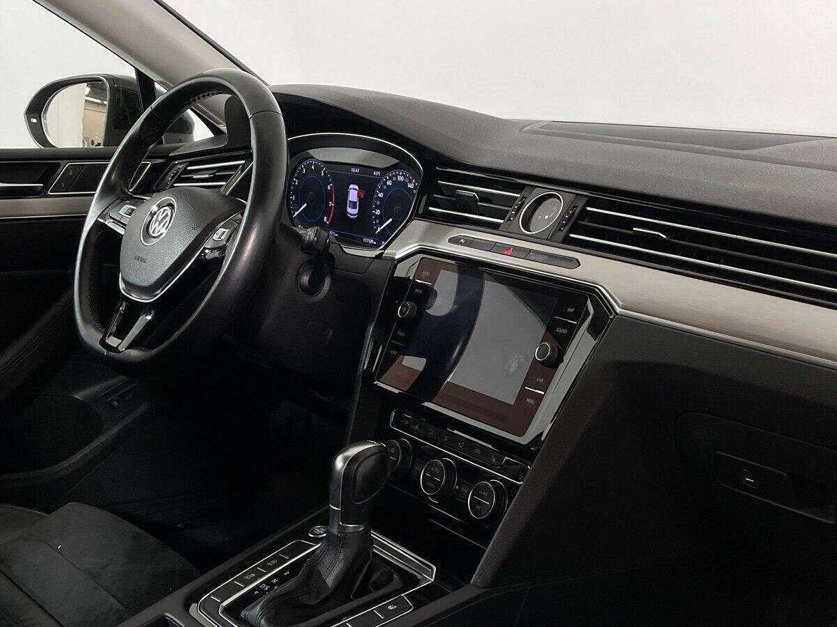 Купить Volkswagen Passat, 2017, 117 369 км.. Фото: #8