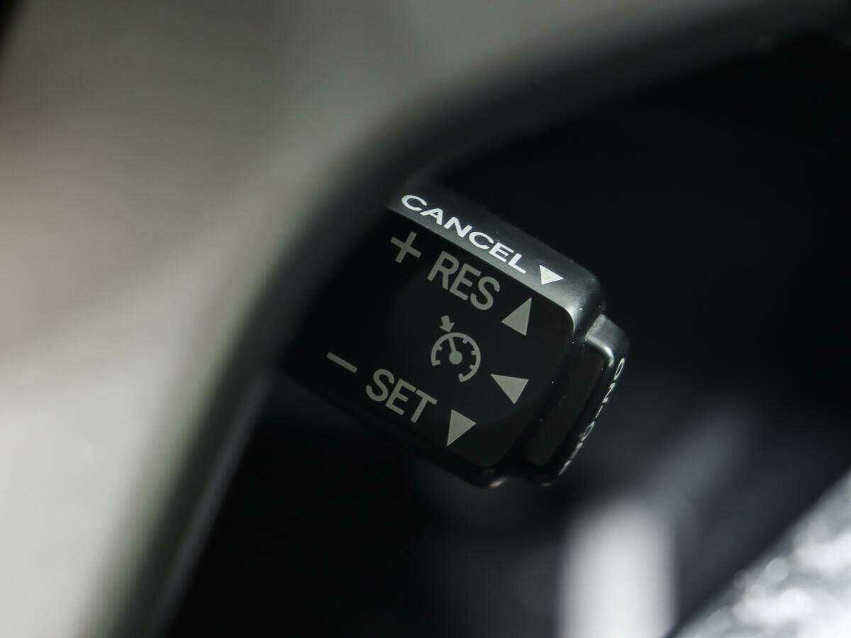 Купить Toyota Land Cruiser Prado, 2012, 122 000 км.. Фото: #17