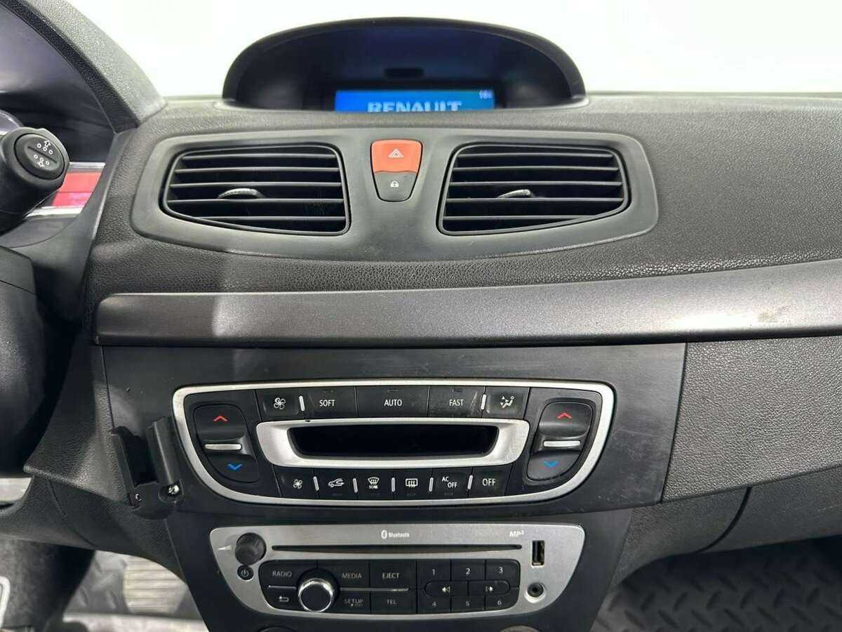 Купить Renault Fluence, 2014, 76 699 км.. Фото: #11