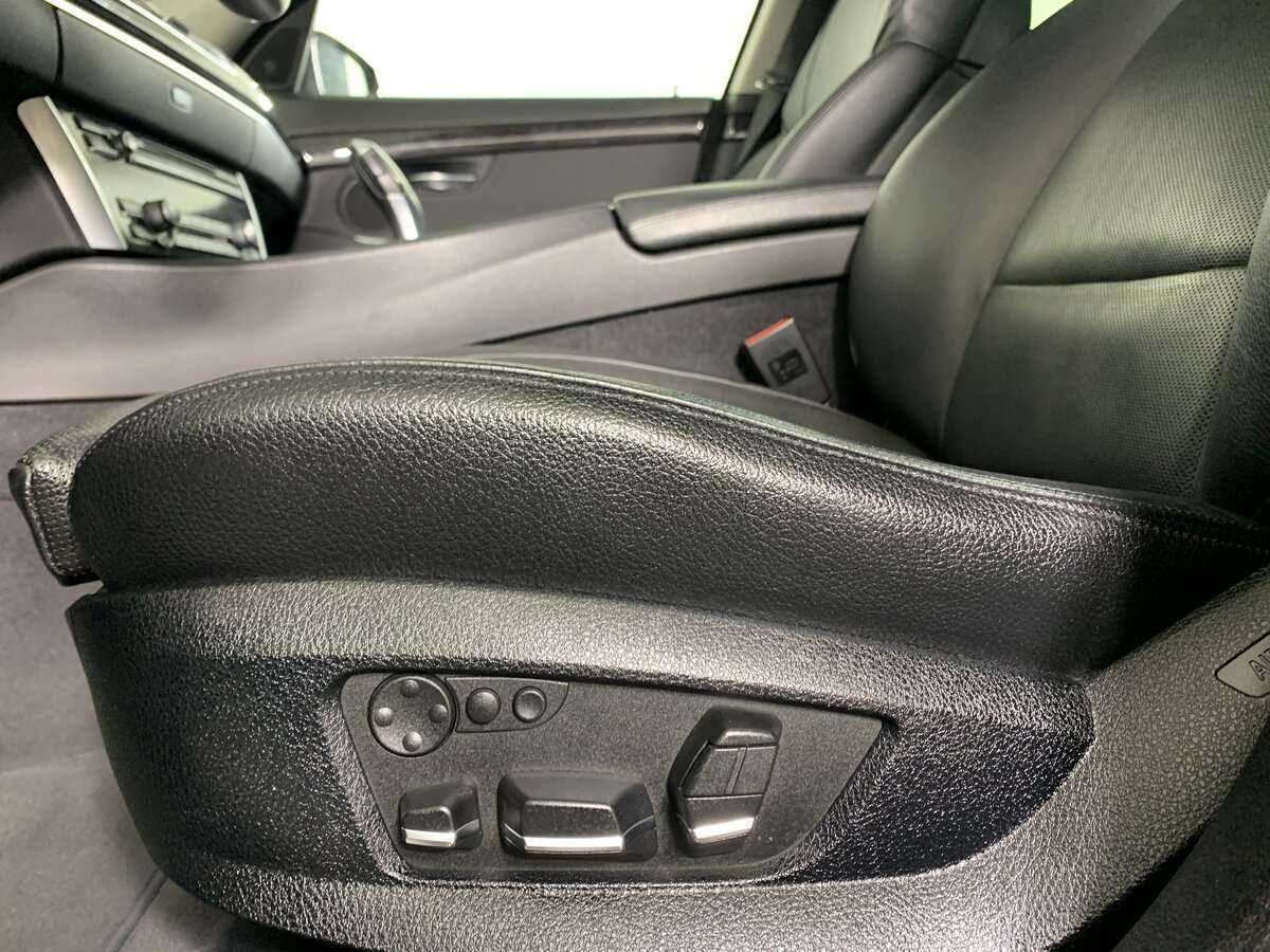 Купить BMW 5 серии, 2012, 219 945 км.. Фото: #12