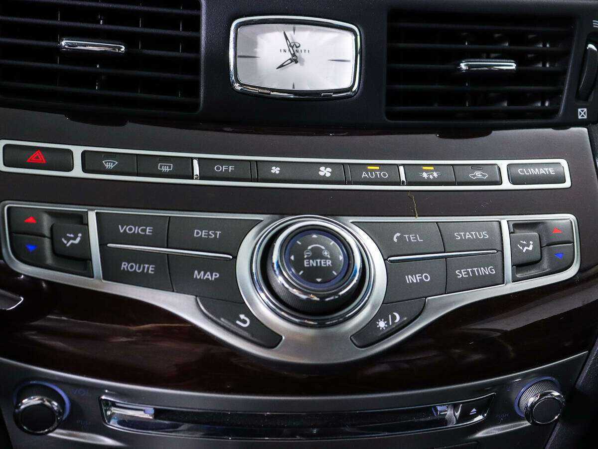 Купить Infiniti Q70, 2014, 115 637 км.. Фото: #12