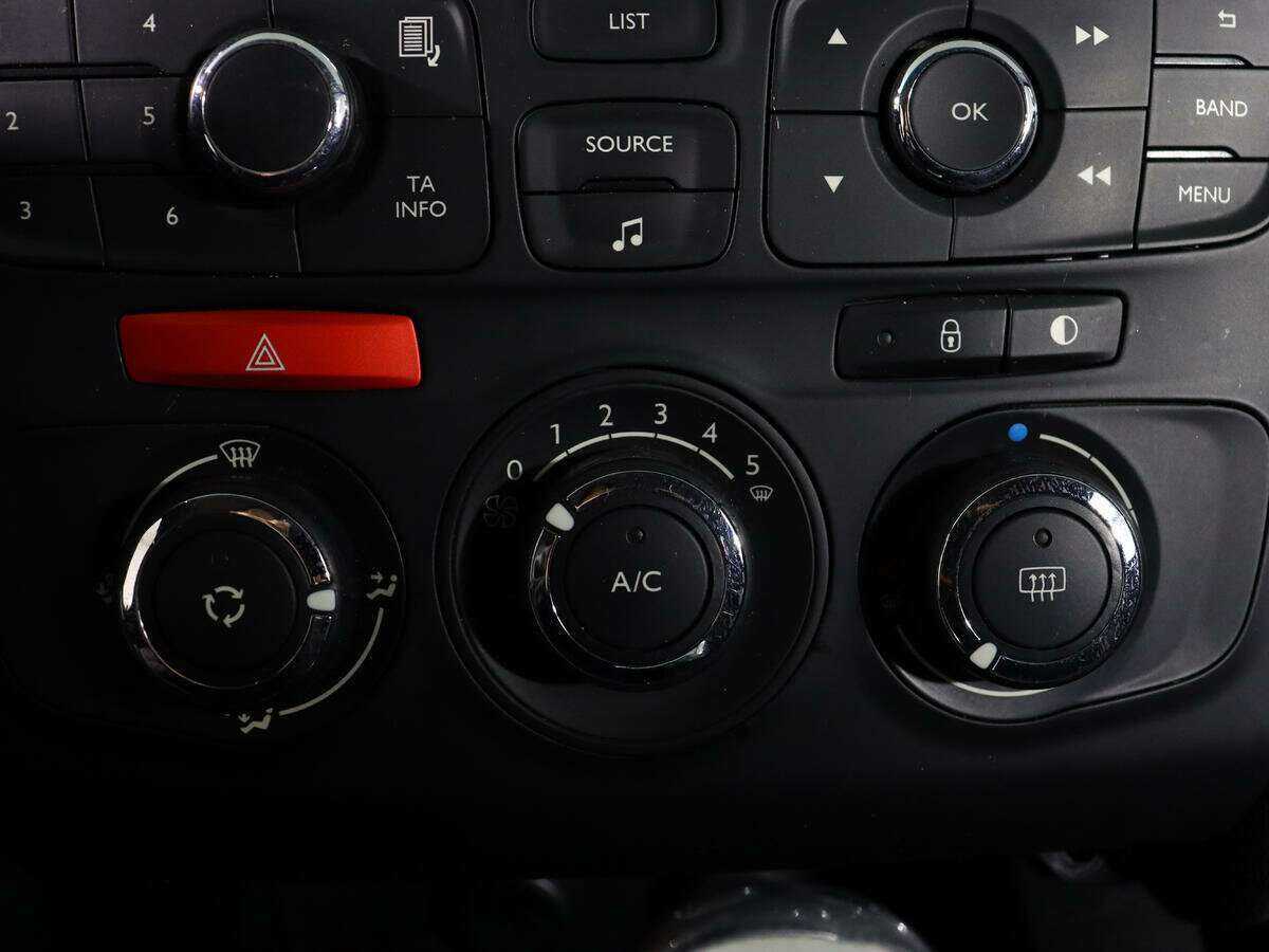 Купить Ситроен Ц4, 2013, 117 570 км.. Фото: #18