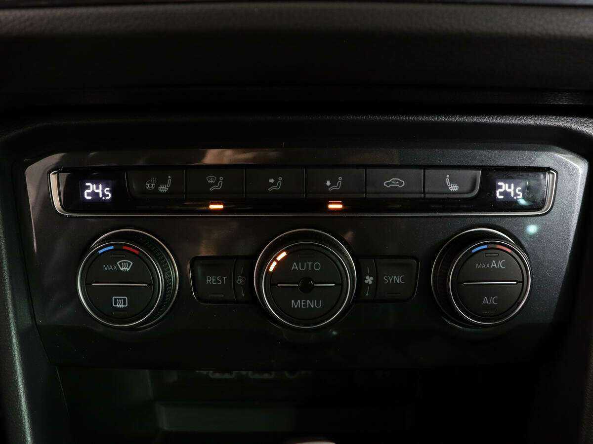 Купить Volkswagen Tiguan, 2018, 101 360 км.. Фото: #17