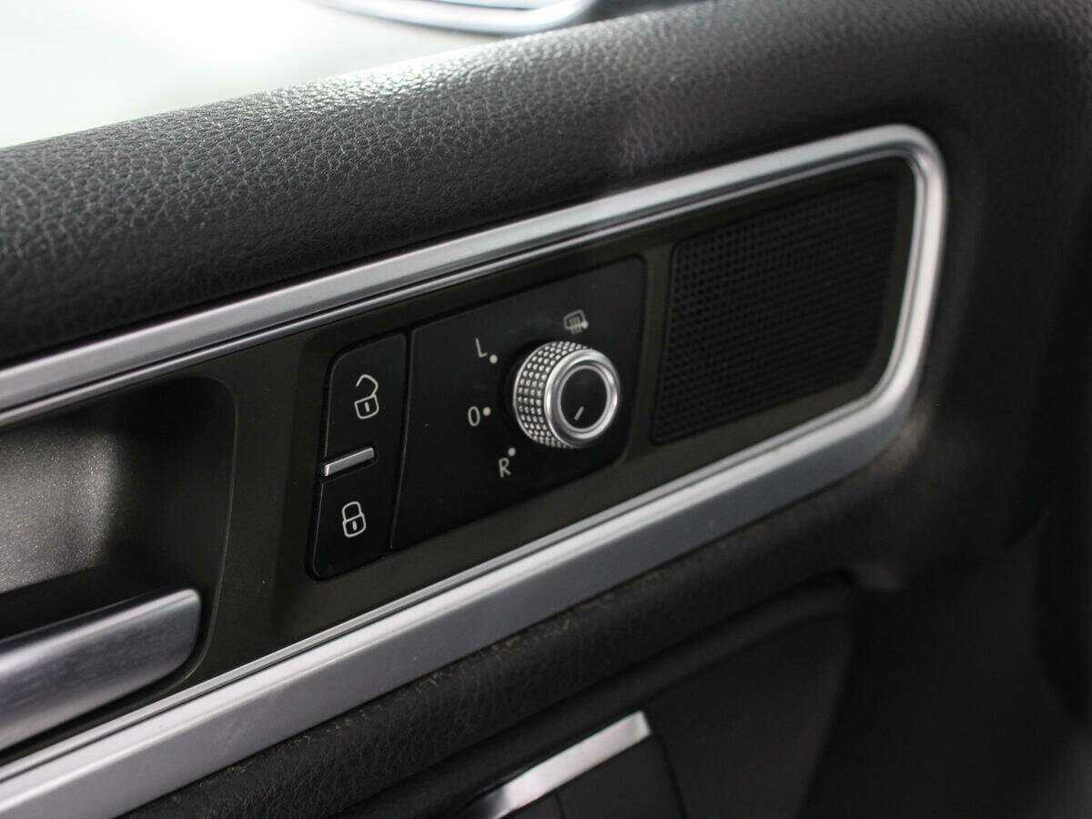 Купить Volkswagen Touareg, 2015, 177 224 км.. Фото: #16