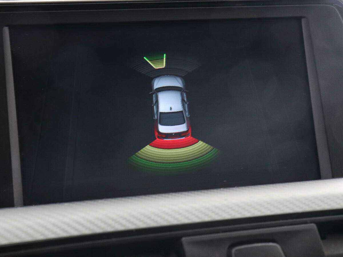 Купить BMW 3 серии, 2017, 154 329 км.. Фото: #9