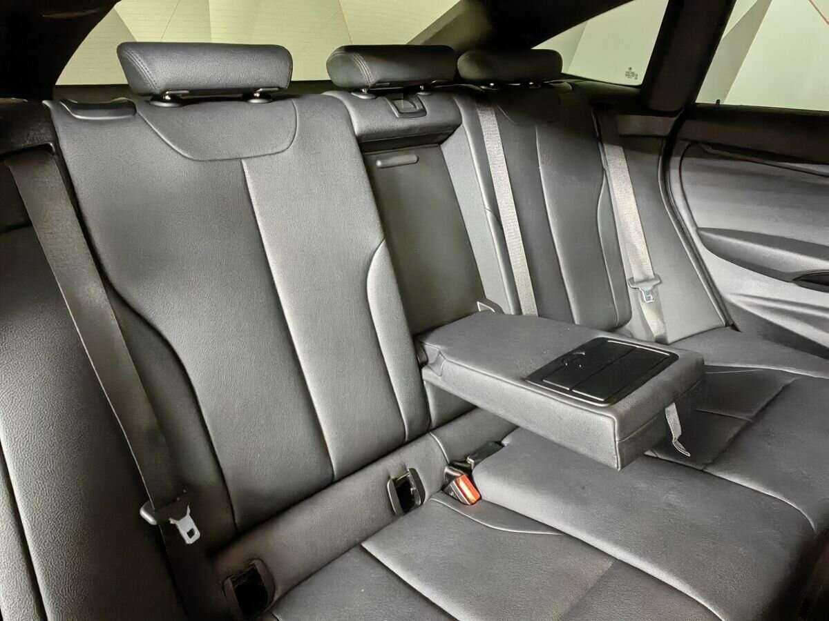 Купить BMW 3 серии, 2019, 35 600 км.. Фото: #12