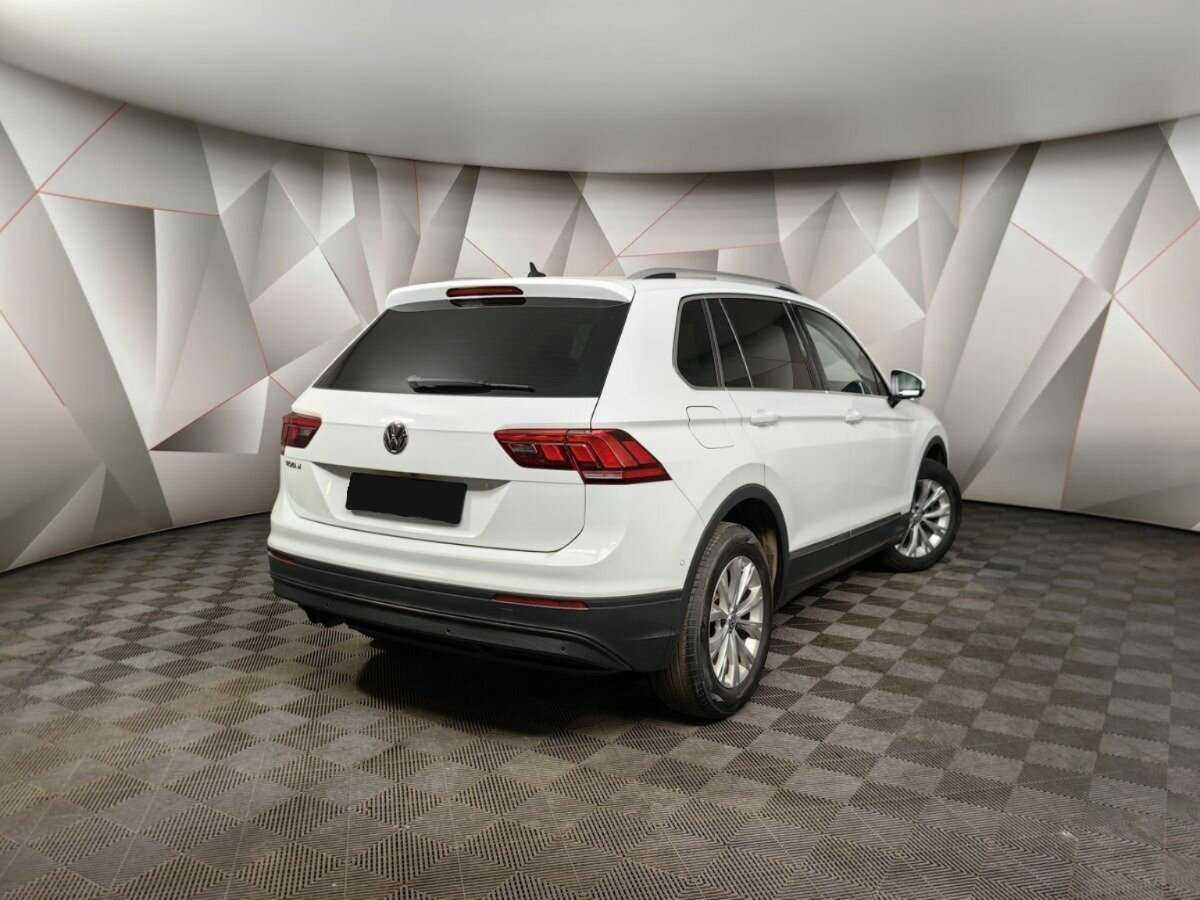 Купить Volkswagen Tiguan, 2018, 133 225 км.. Фото: #1
