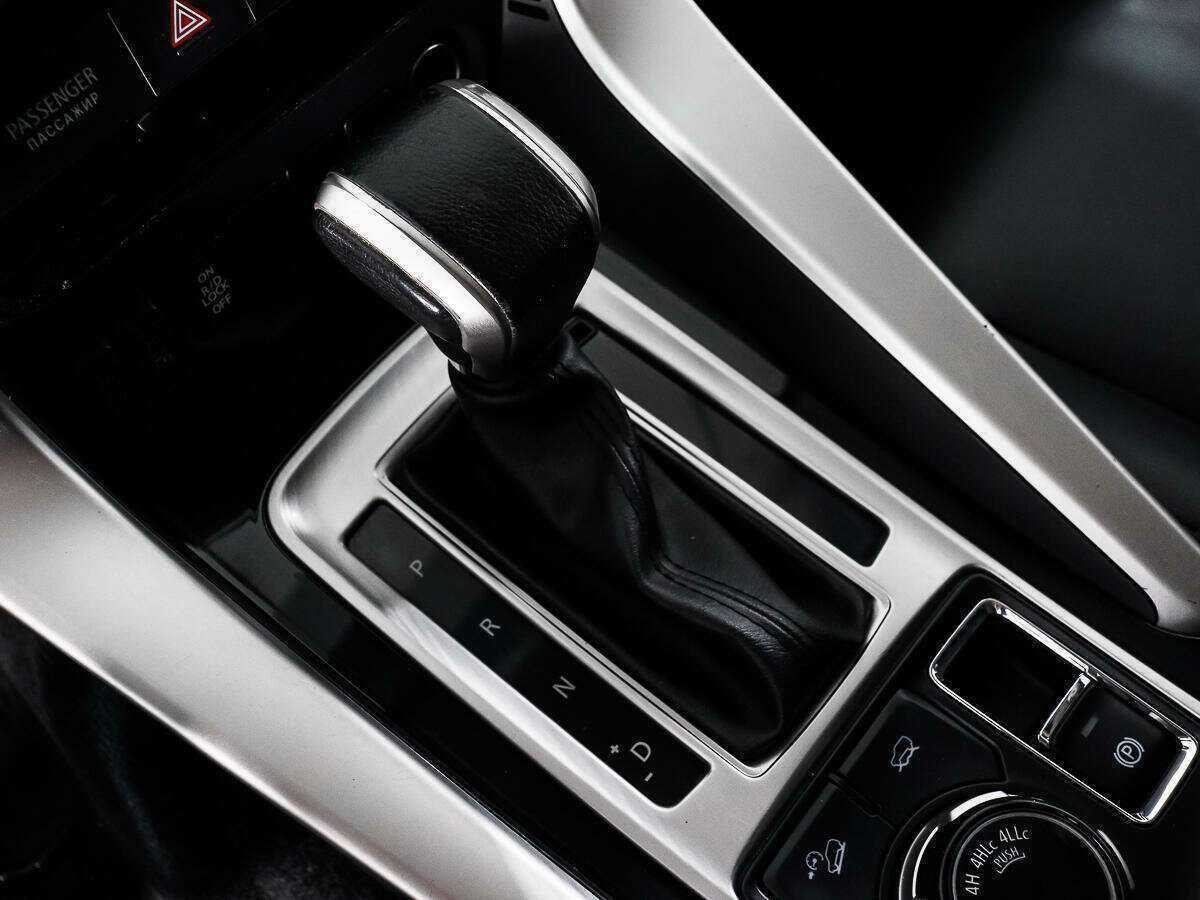 Купить Mitsubishi Pajero Sport, 2016, 201 246 км.. Фото: #10