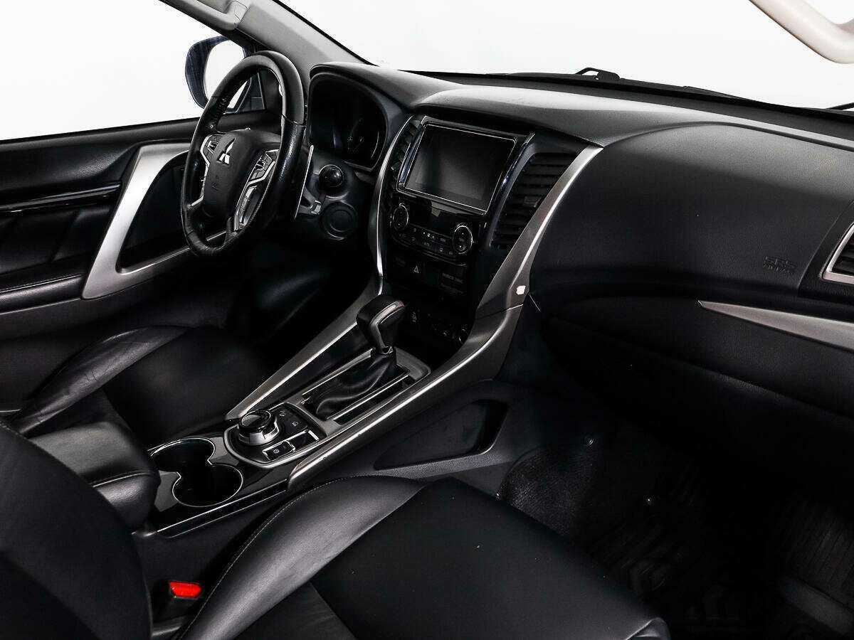 Купить Mitsubishi Pajero Sport, 2016, 201 246 км.. Фото: #12