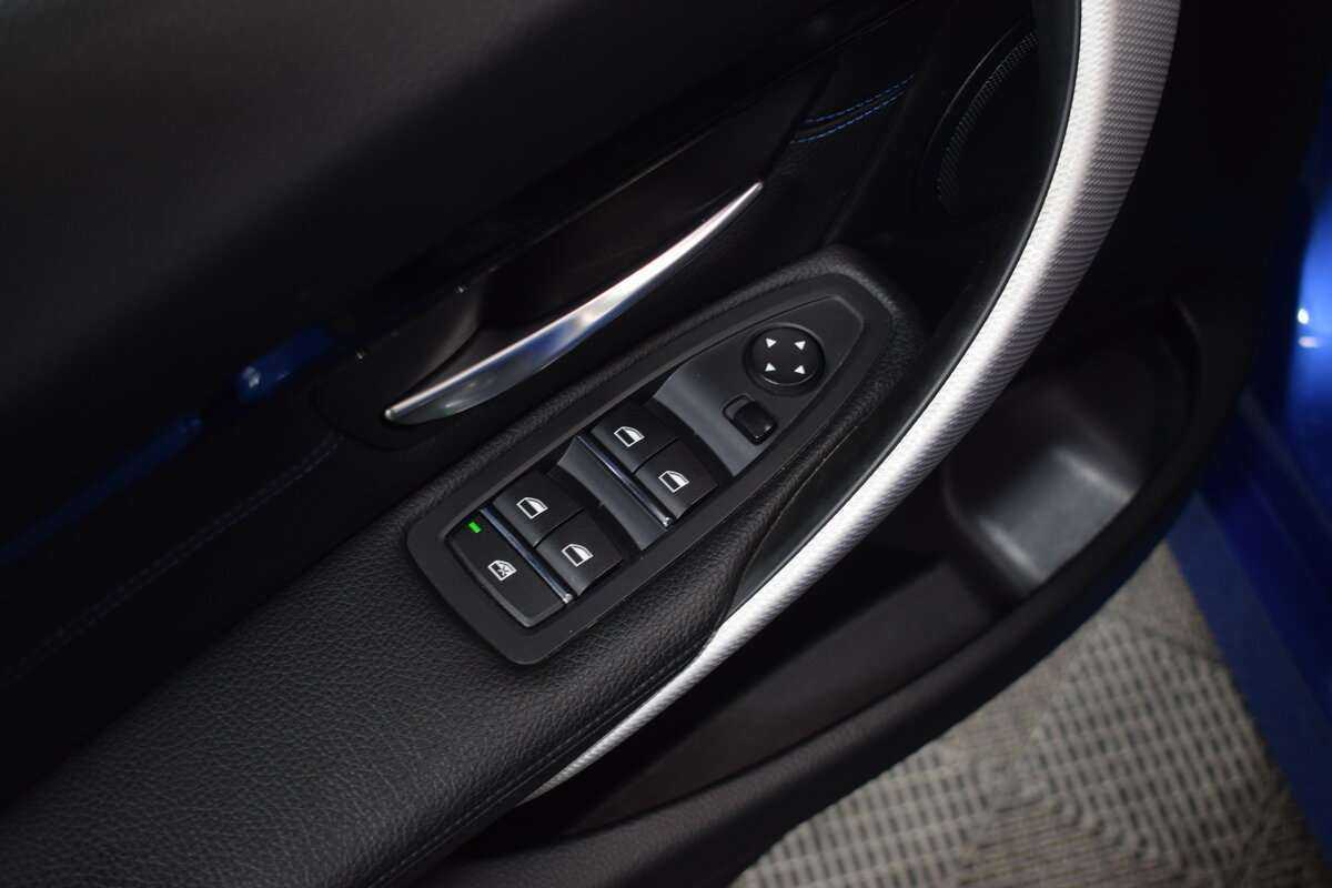 Купить BMW 3 серии, 2018, 90 687 км.. Фото: #10