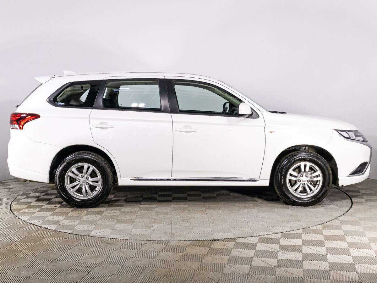 Купить Mitsubishi Outlander, 2022, 17 063 км.. Фото: #3
