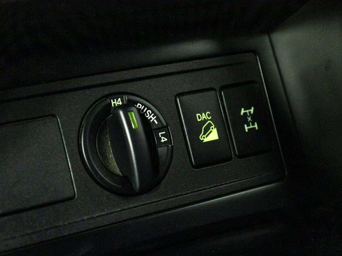 Купить Toyota Land Cruiser Prado, 2012, 175 423 км.. Фото: #13