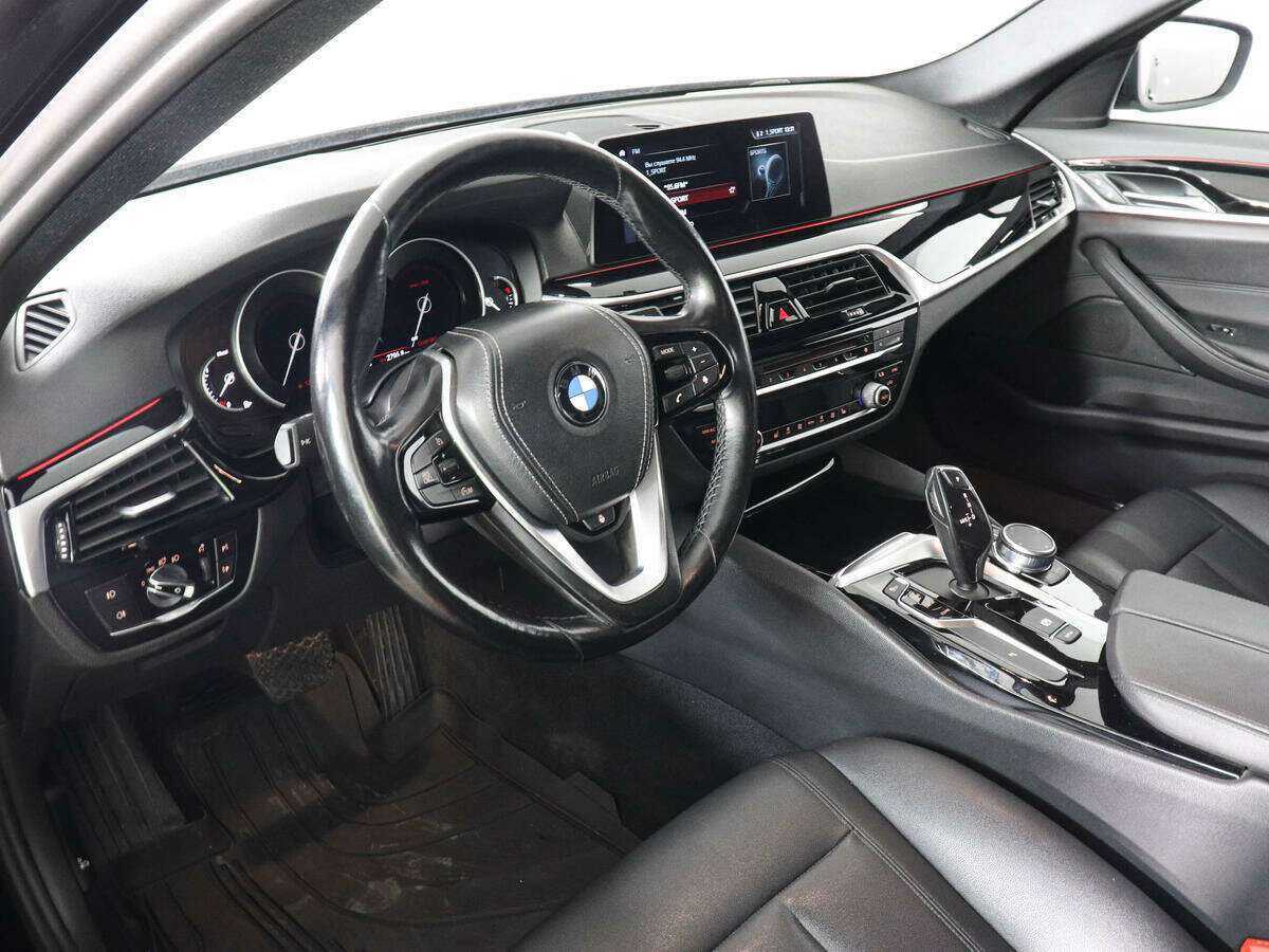 Купить BMW 5 серии, 2017, 141 000 км.. Фото: #11