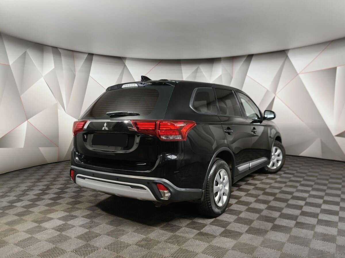 Купить Mitsubishi Outlander, 2018, 117 219 км.. Фото: #1
