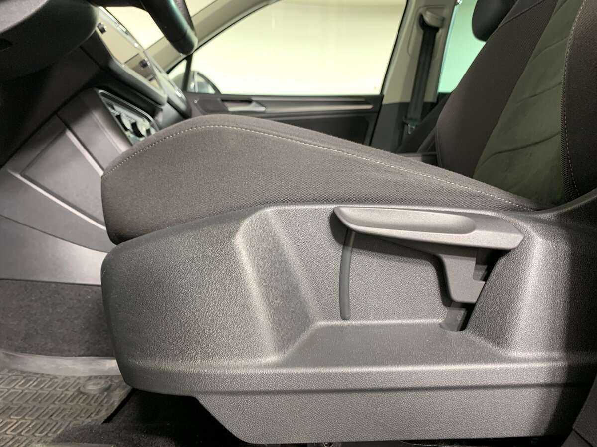 Купить Volkswagen Tiguan, 2018, 84 358 км.. Фото: #12