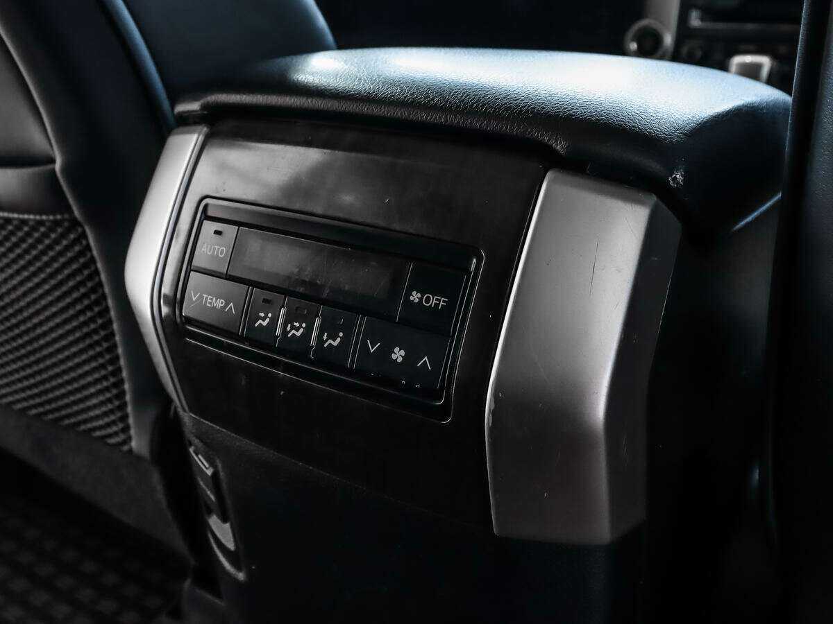 Купить Toyota Land Cruiser Prado, 2012, 332 223 км.. Фото: #12