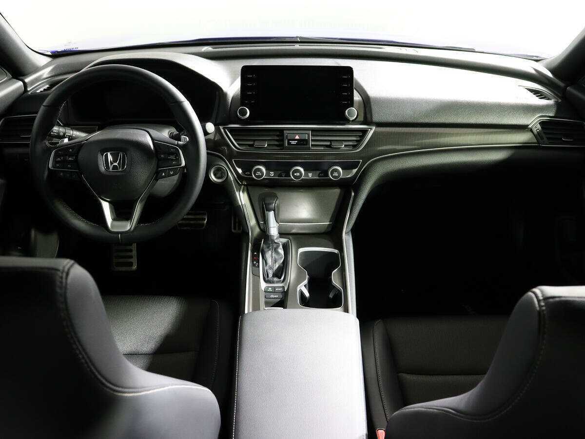 Купить Honda Accord, 2022, 10 620 км.. Фото: #8