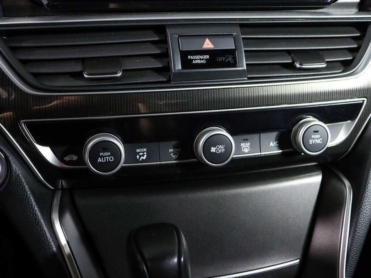 Купить Honda Accord, 2022, 10 620 км.. Фото: #17