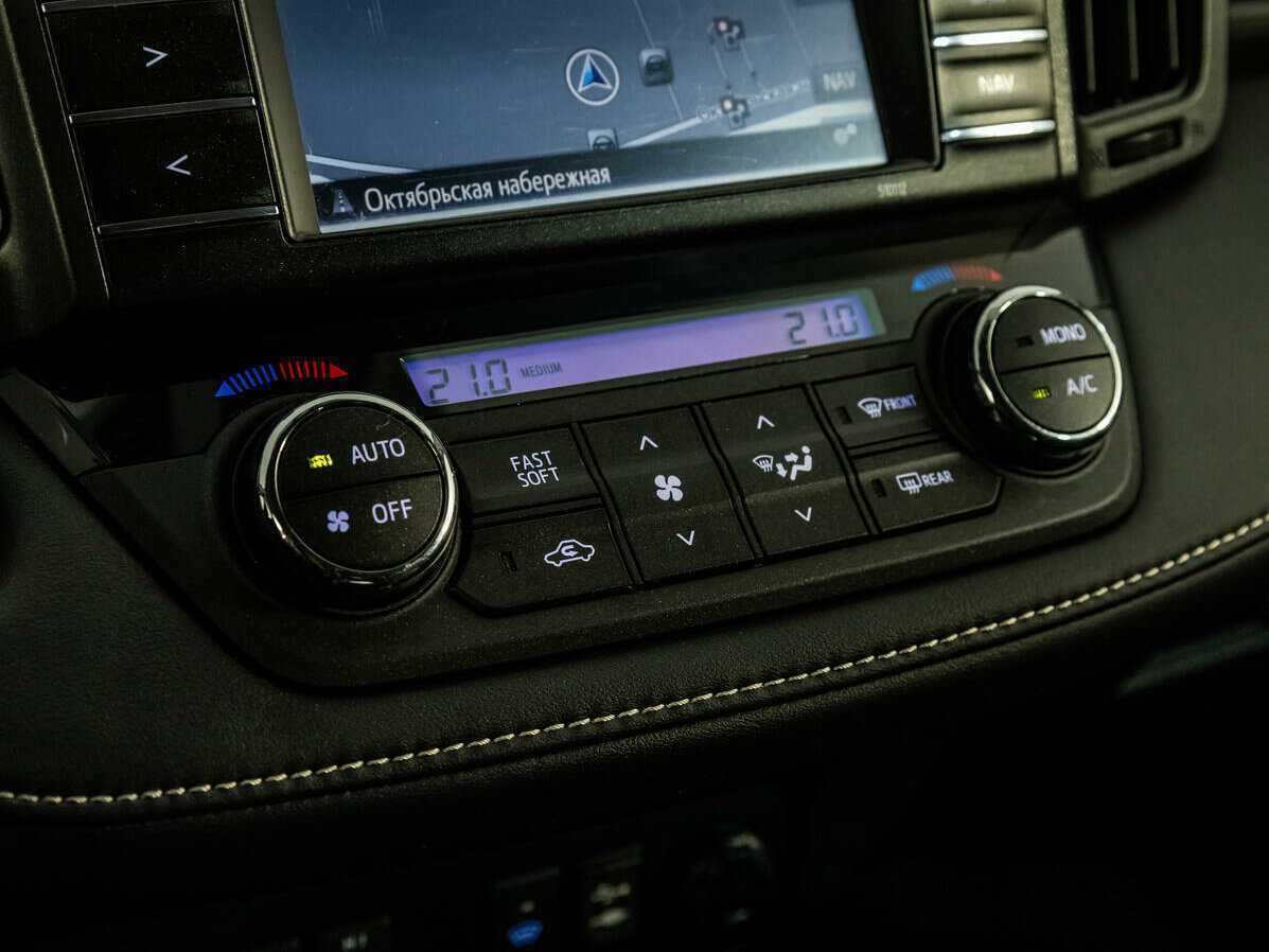 Купить Toyota RAV4, 2015, 68 190 км.. Фото: #19