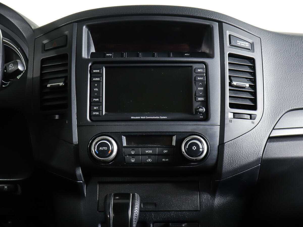 Купить Mitsubishi Pajero, 2012, 177 976 км.. Фото: #10