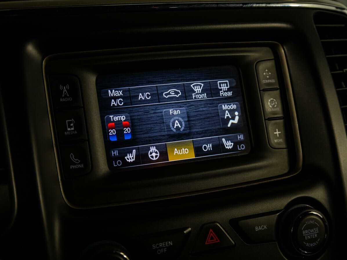 Купить Jeep Grand Cherokee, 2013, 201 993 км.. Фото: #23