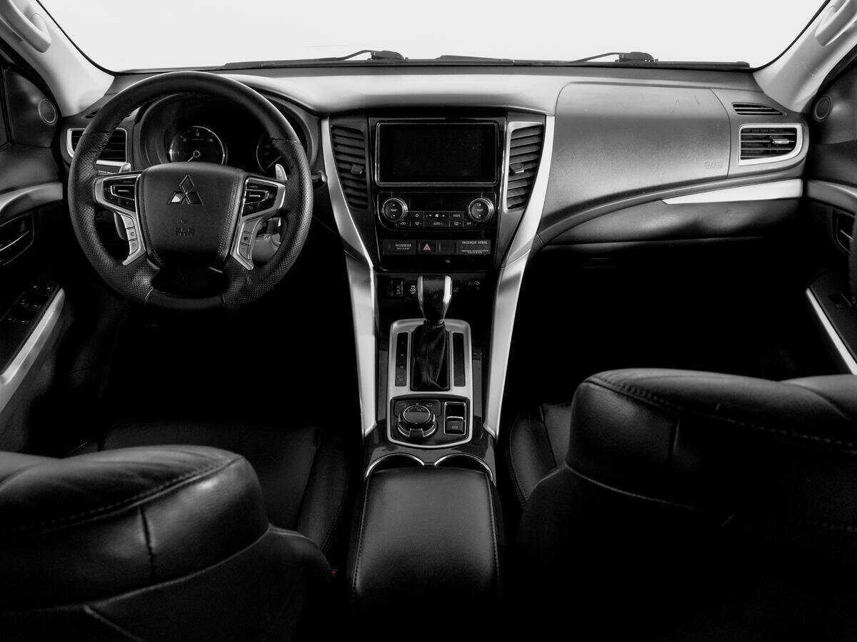 Купить Mitsubishi Pajero Sport, 2018, 137 547 км.. Фото: #11