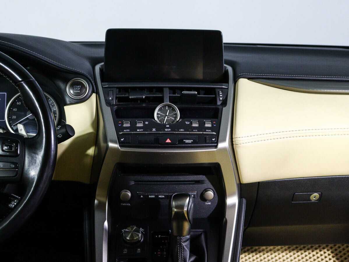 Купить Lexus NX, 2017, 73 890 км.. Фото: #10