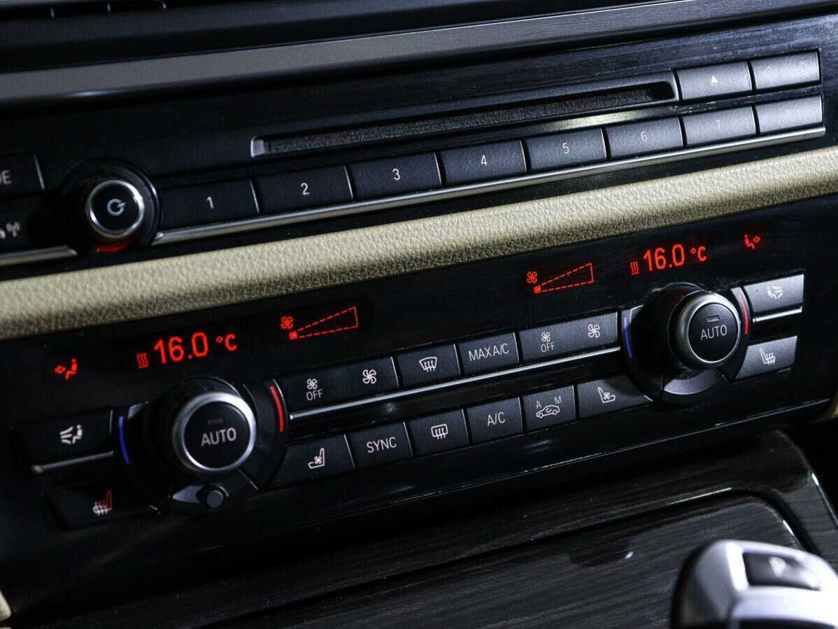 Купить БМВ 5 серии, 2016, 143 837 км.. Фото: #30