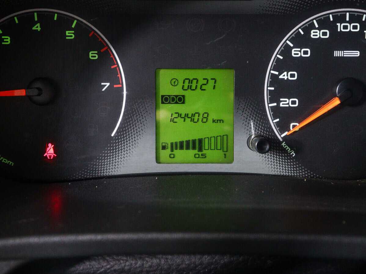 Купить Лада (ВАЗ) Гранта, 2013, 124 407 км.. Фото: #8