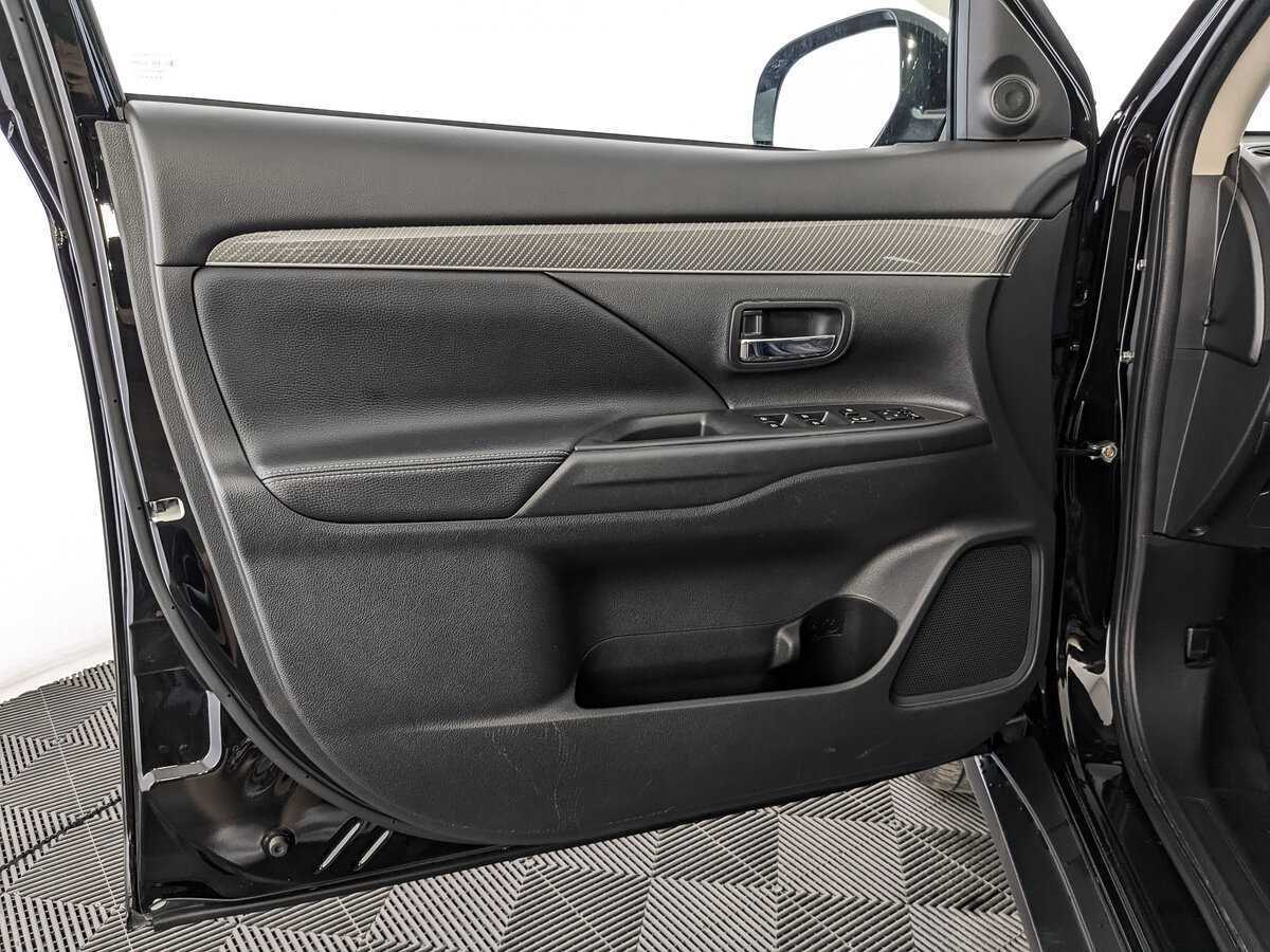 Купить Mitsubishi Outlander, 2022, 57 108 км.. Фото: #14