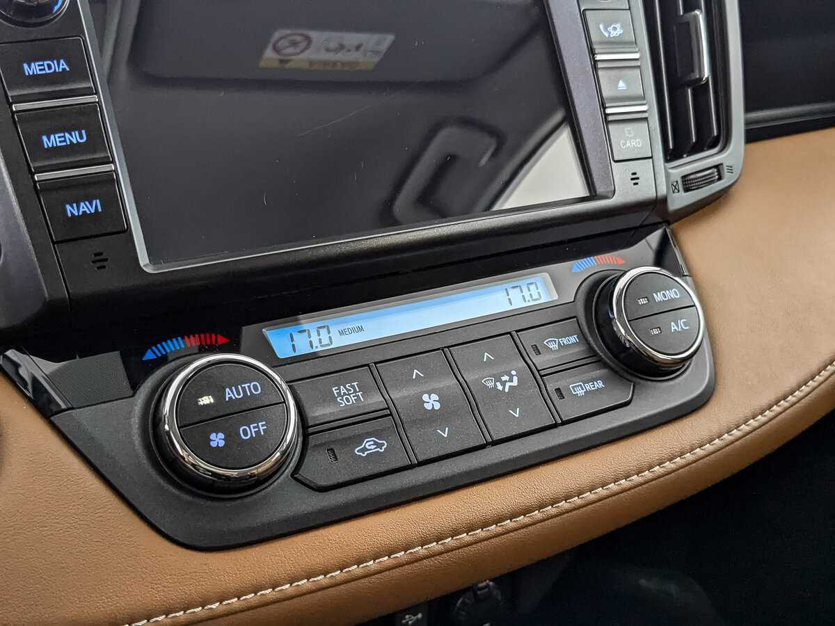 Купить Тойота Рав4, 2017, 75 207 км.. Фото: #16