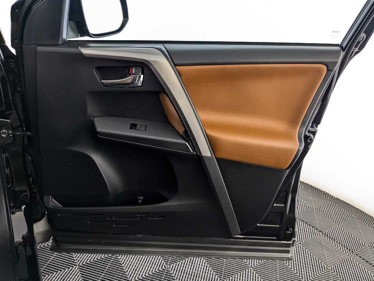 Купить Тойота Рав4, 2017, 75 207 км.. Фото: #20