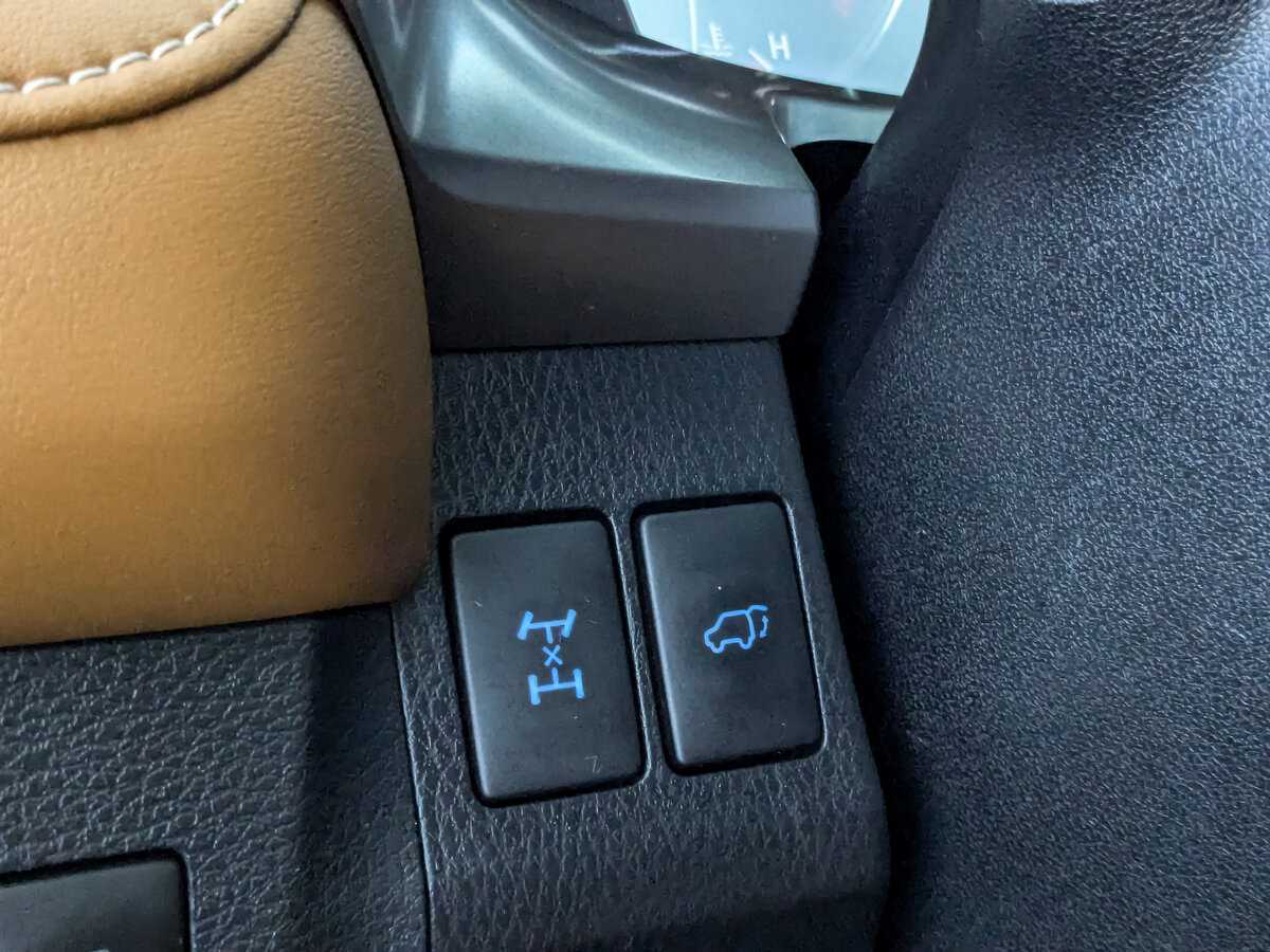 Купить Тойота Рав4, 2017, 75 207 км.. Фото: #25