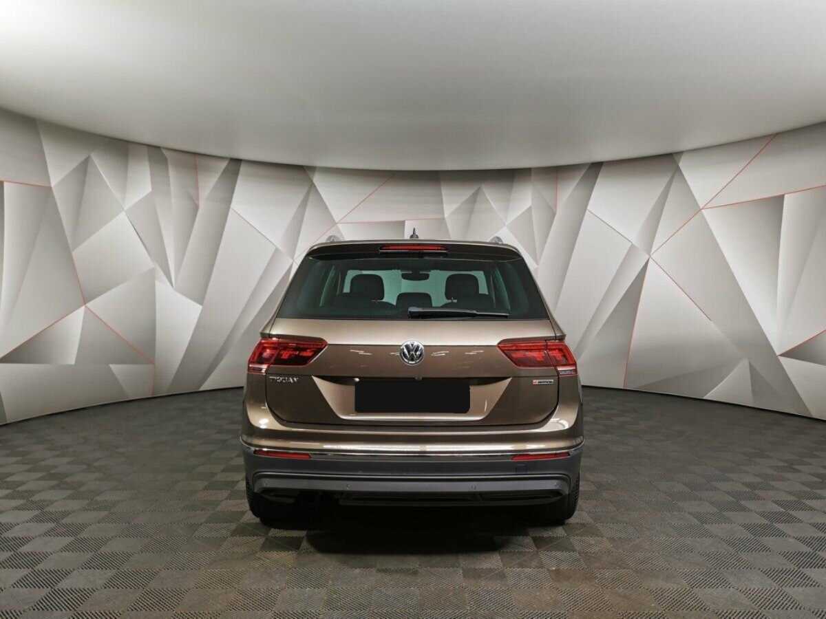 Купить Volkswagen Tiguan, 2018, 65 216 км.. Фото: #7