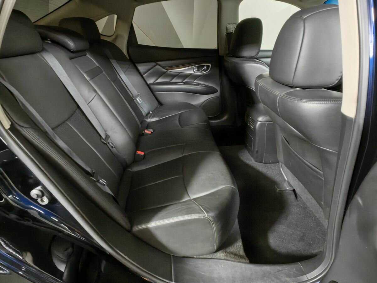 Купить Infiniti Q70, 2016, 124 127 км.. Фото: #11