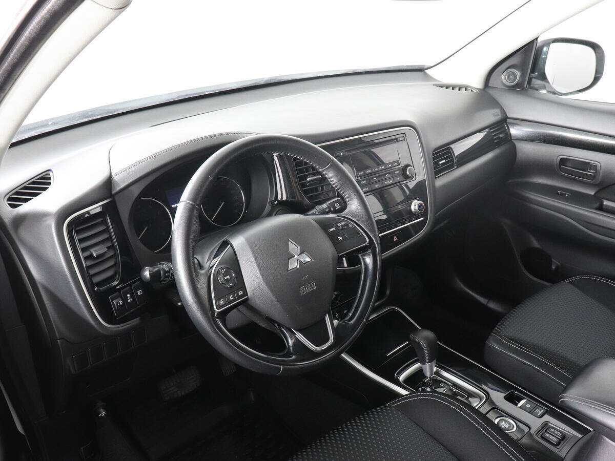 Купить Mitsubishi Outlander, 2020, 29 324 км.. Фото: #8
