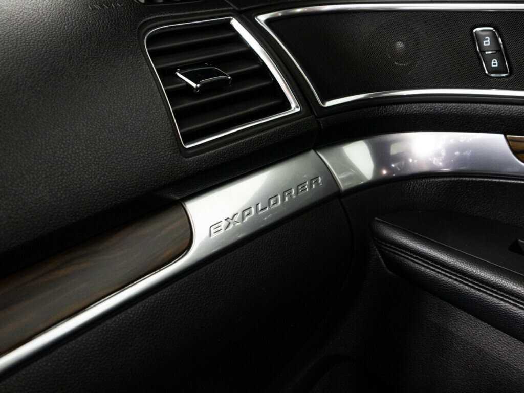 Купить Ford Explorer, 2018, 149 862 км.. Фото: #19