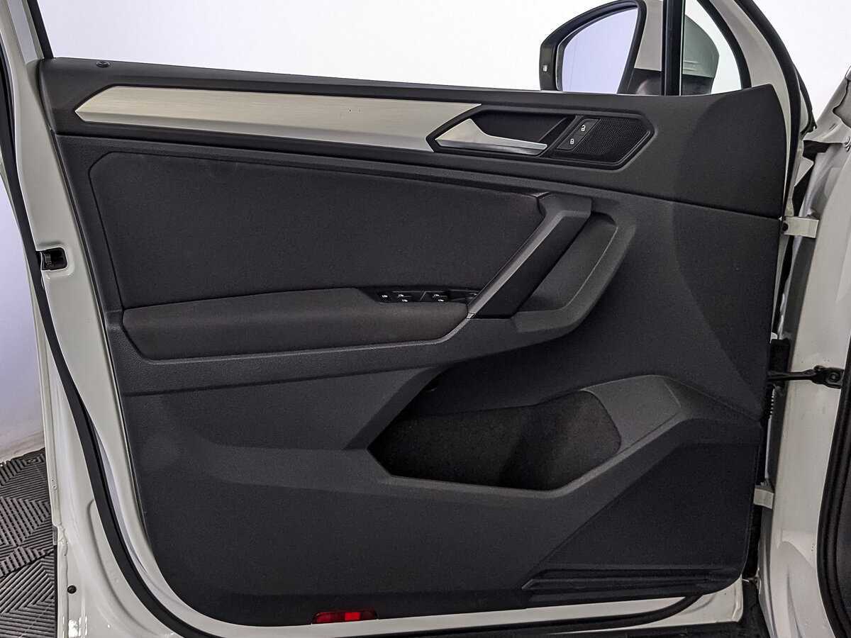 Купить Volkswagen Tiguan, 2018, 92 135 км.. Фото: #18