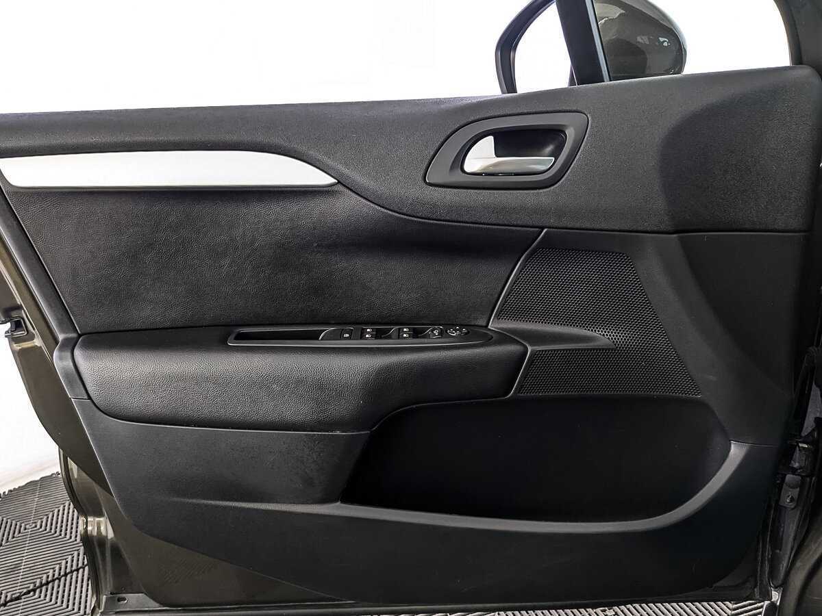 Купить Ситроен Ц4, 2018, 70 461 км.. Фото: #18