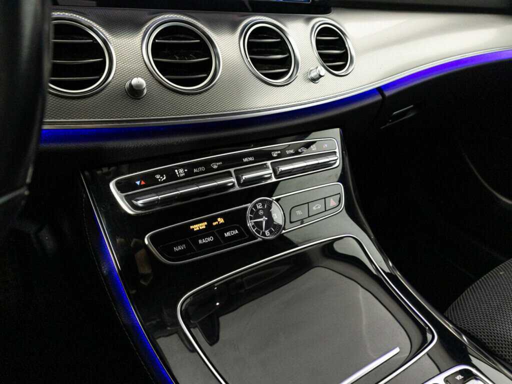 Купить Мерседес-Бенц Е-Класс, 2018, 220 164 км.. Фото: #18