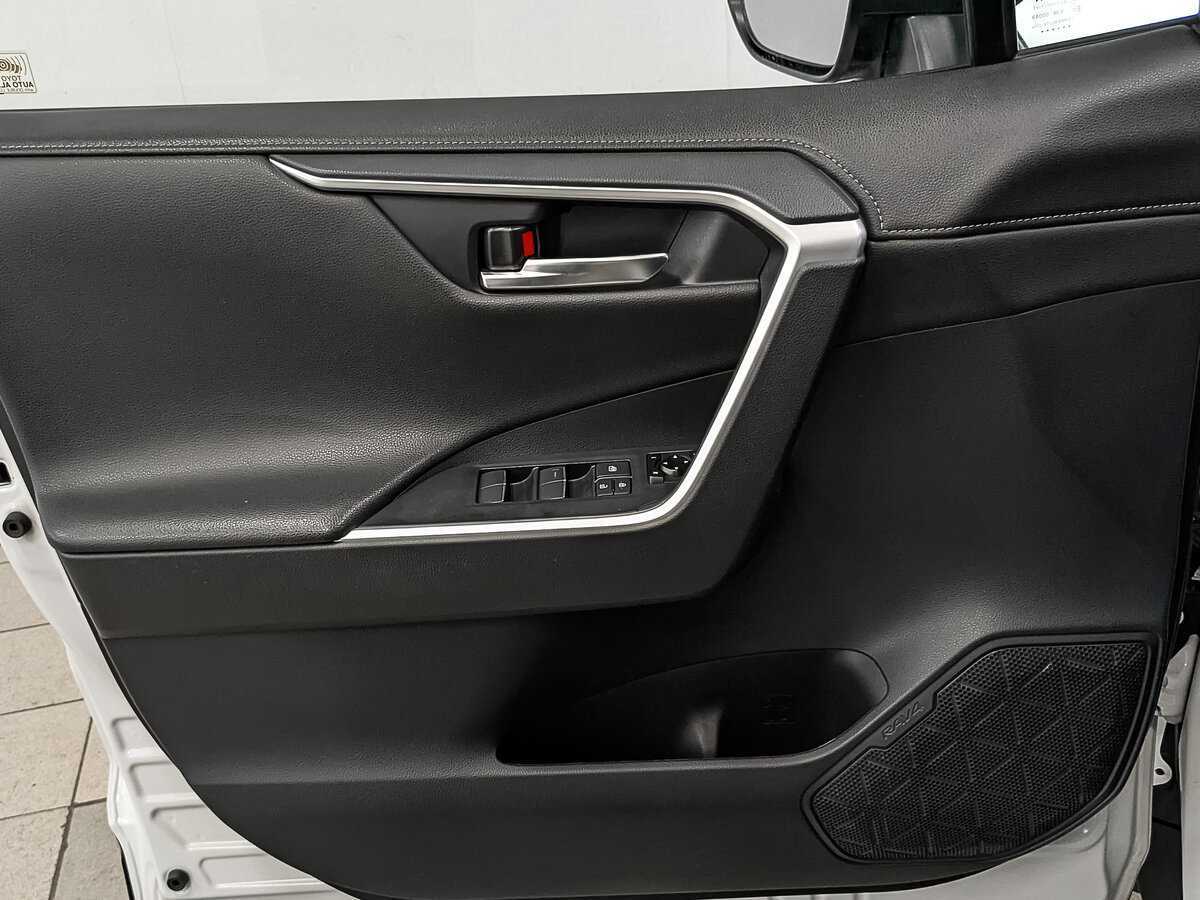 Купить Toyota RAV4, 2021, 136 072 км.. Фото: #16