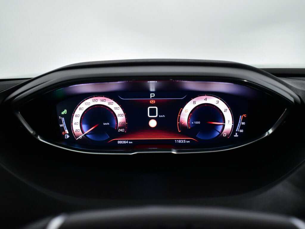 Купить Peugeot 3008, 2017, 87 839 км.. Фото: #10